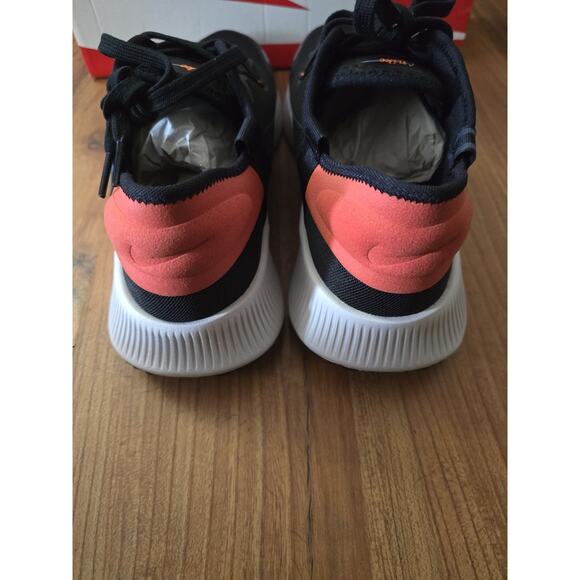 Size 13 - Nike Reposto Black Mantra Orange - Picture 6 of 7